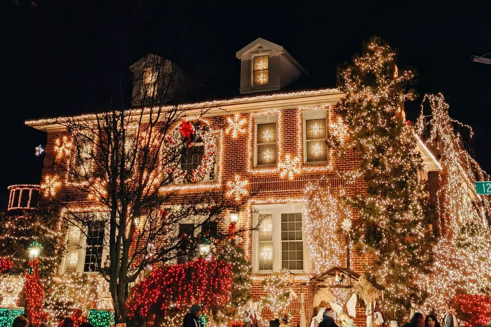 5 Best Neighborhoods To See Christmas Light Displays In Rochester, Minnesota